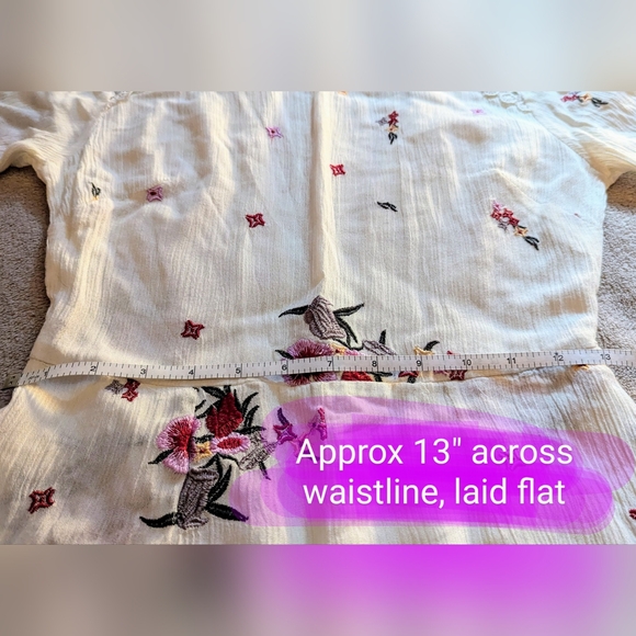 Indikah brand, shorts romper, ladies size 8, white w/gorgeous embroidery details - Picture 8 of 16